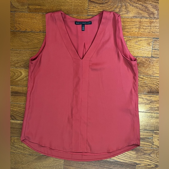 White House Black Market Tops - White House Black Market Coral Sleeveless V-Neck Blouse Women’s 6